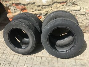 215/65 R16C Michelin - 3