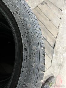 Pneu Dunlop 245/45 R17 - 3