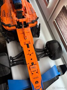 Lego 42141 McLaren F1 - 3