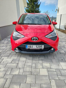 Prodám toyota aygo, 998 ccm, 53kw. - 3