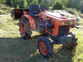 traktor Kubota  4x4 plně funkční - 3