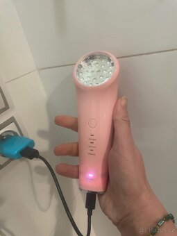 Beauty Tool SkinGym Revilit LED světelná terapie - 3