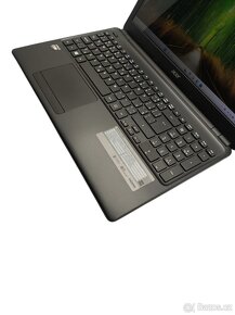 Acer Aspire E1-522 - 3