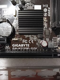 GIGABYTE GA-H110M S2V mATX - 3