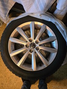 Zimní Kola originál VW Merano 5x100 6J ET 45 185/60 r16 - 3