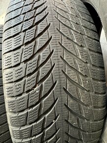 Nokian 225/55 r17 - 3