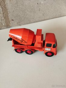 Autíčko Matchbox - king size K-13 - 3