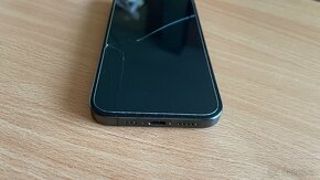 iPhone 15 PRO 128GB Black Titanium, záruka Vodafone - 3