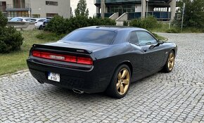 2012 Dodge challenger srt8 6.4 - 3