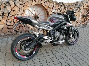 TRIUMPH STREET TRIPLE 765 RS - 3