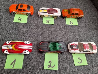 Hot Wheels auta kus 50 - 3