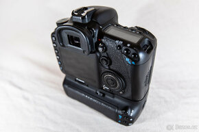 Canon EOS 7D - 3