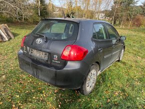 Toyota Auris 1,6i-91kw rok 2007 -náhradní díly - 3