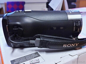 Sony HDR-CX405 - 3