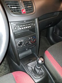 Prodám Peugeot 207 Pozor-Top stav na úrovni nového vozu - 3