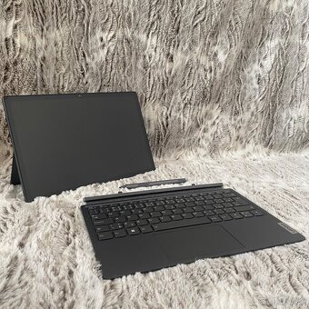 Lenovo IdeaPad Duet 5 12IAU7 - 3