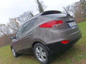 Hyundai ix35 2.0 CRDI 4X4 koupeno v ČR - 3