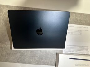 MacBook Air s čipem M2 - 3