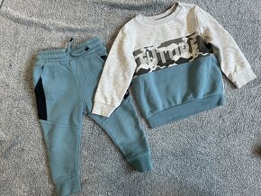 Balík chlapeckého oblečení v 86 - 3