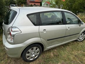 Toyota Corolla Verso 2005, 1.6 benzin - 3