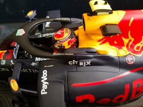 F1 Aston Martin Red Bull RB16 - 3