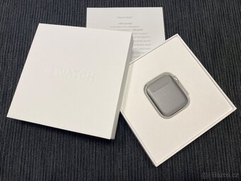 NOVÉ Apple Watch Series 5 Silver 44mm - 3