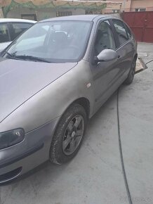 Seat Leon 1.4  rok 2004 - 3