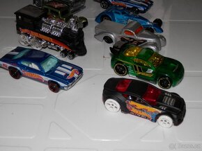 12 kusů modelů autíček Hot wheels, Hotwheels - 3