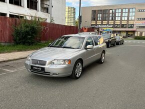 Volvo V70 2.4i MY2007 manuál - 3