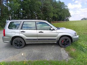 Subaru Forester 2,5xt - 3