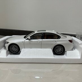 1:18 Norev BMW 330i - 3