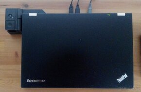 Notebook Lenovo - military grade + externí monitor - 3