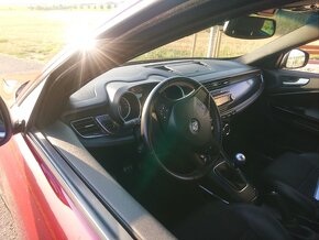 Alfa Romeo Giulietta Quadrifoglio Verde - 3