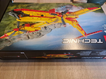 LEGO® Technic 42152 Hasičský letoun - 3