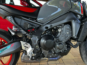 YAMAHA MT-09 - 3