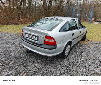 Opel Vectra  1.6i 16V - 3