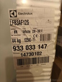 Vestavná lednice Elektrolux LFB3AF12S - NOVÁ - 3