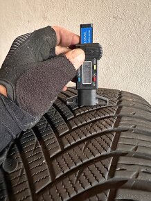 Prodám 2 zimní použité pneu  Imperial 225/50 r17 - 3