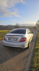 Mercedes Benz C63 amg - 3