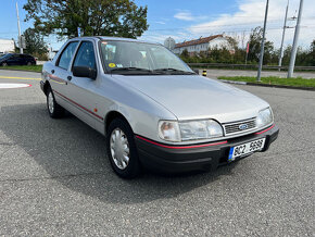 Ford Sierra 2,0i CLX, automat - 3