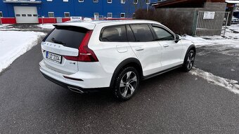 VOLVO V60 CROSSCOUNTRY D4 2.0D 140KW AUTOMAT - 3