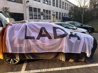 LADA vlajky 420x145 cm bílá a šedá barvy - 3