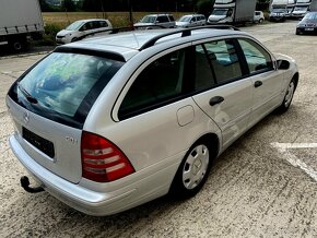 MERCEDES C W203 CÉČKO NÁHRADNÍ DÍLY BARVA 744 - 3