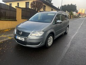 VW Touran 2.0 tdi 2010 bez koroze - 3