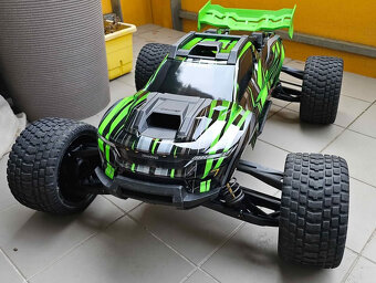 TRAXXAS XRT - 3