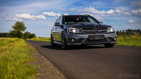 Mercedes-Benz C63 AMG Servisní historie/EU Verze/ TOP - 3