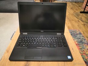 Dell 5570 i5 / 8 GB / 256 SSD / Baterie excelent - 3