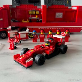 LEGO Speed Champions 75913 F14 T & Scuderia Ferrari Truck - 3