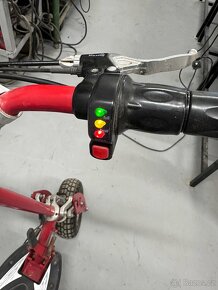 Prodám elektrickou kolběžku Scooters Nitro se sedačku - 3