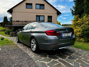 BMW F10 530xd 190kw 2011  vánoční cena - 3